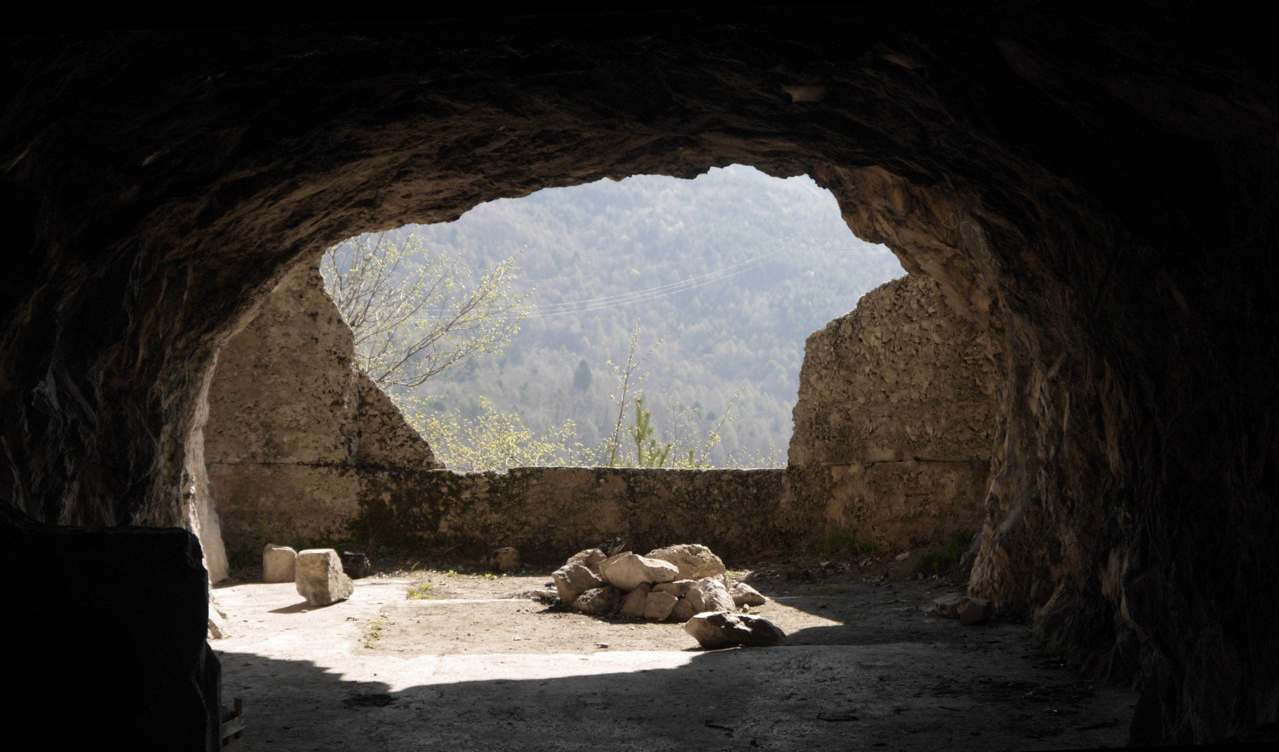 mount-celva-cavern.JPG