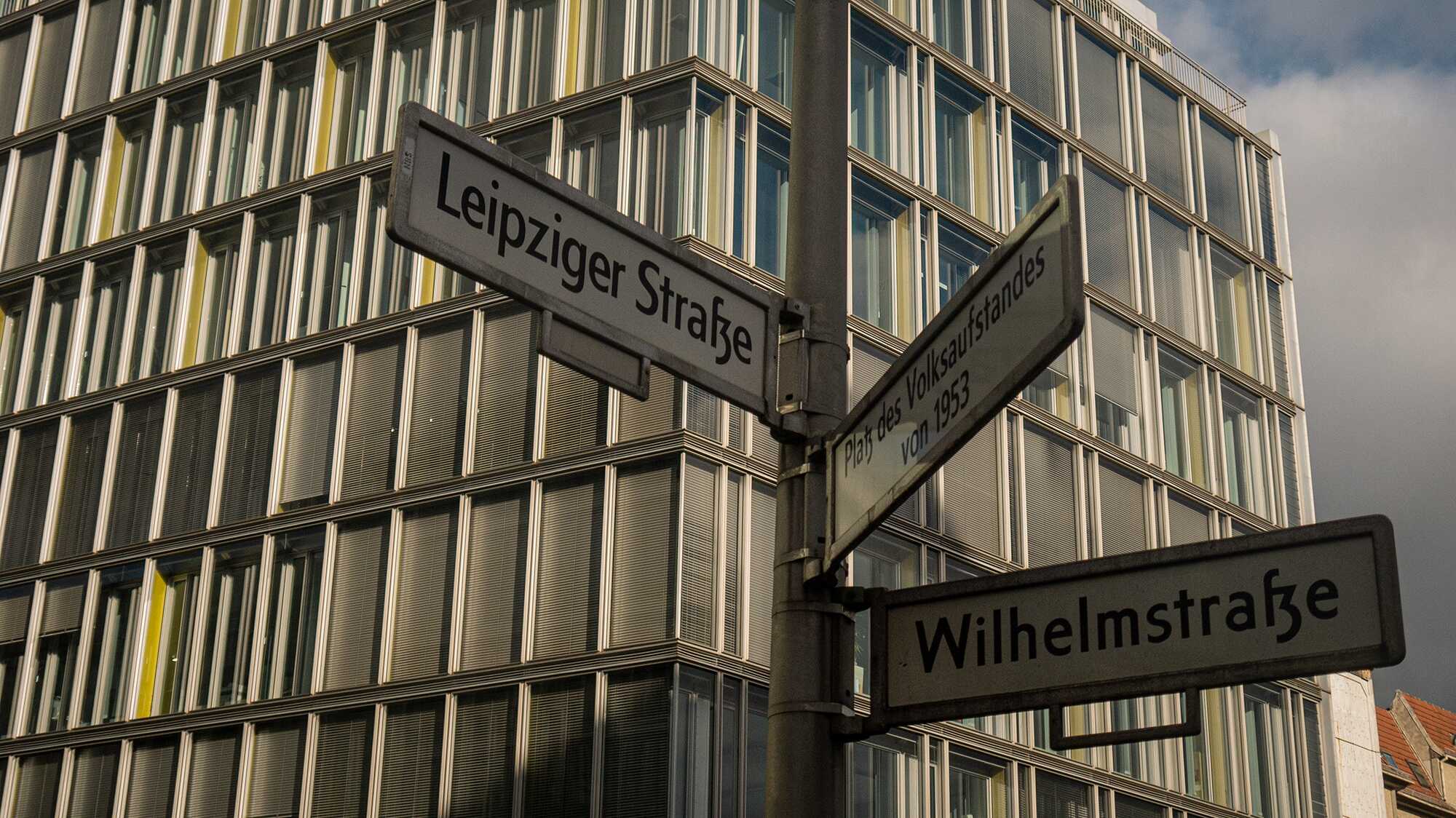 berlin-sign.jpeg
